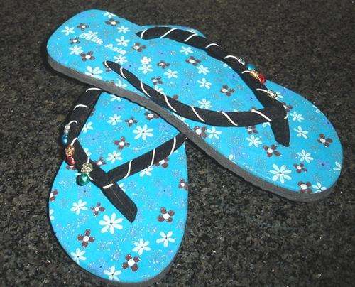 Gorgeous Blue Beach Tongs (Size 6)