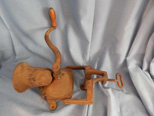 Very old coffee grinder. Good condition! Clearance sale!