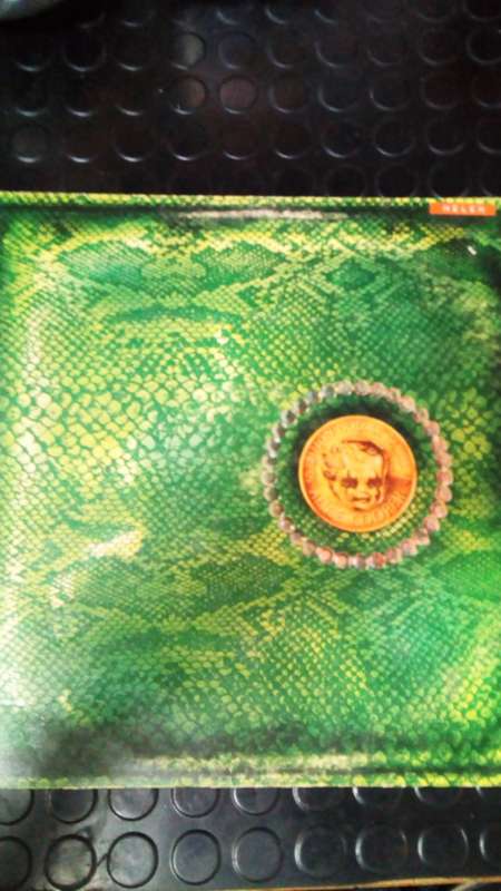 Alice Cooper-Billion Dollar Babies.SA press. Sleeve vg,vinyl vg+. Dollar bill Ex