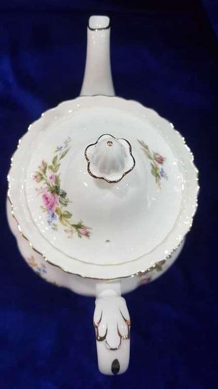 Royal Albert Moss Rose 41 piece tea set