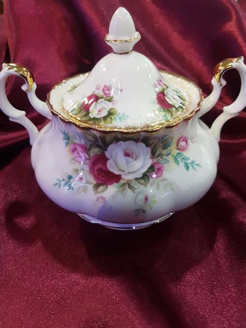 Royal Albert Celebration Sucrier
