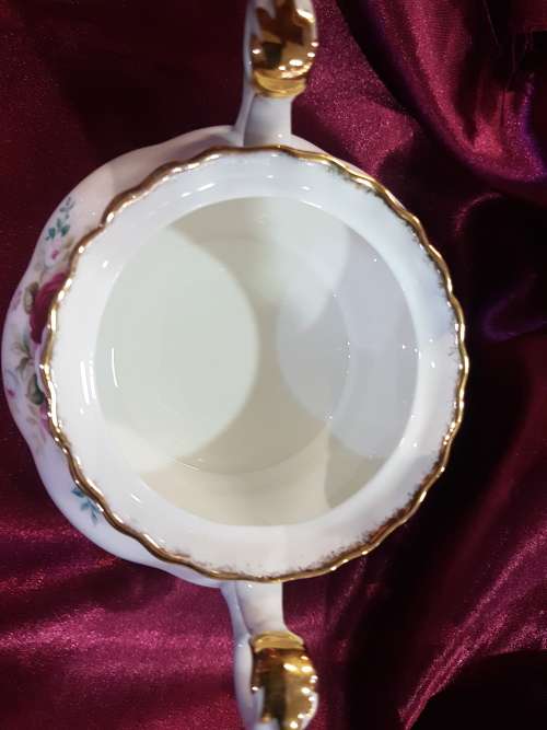 Royal Albert Celebration Sucrier