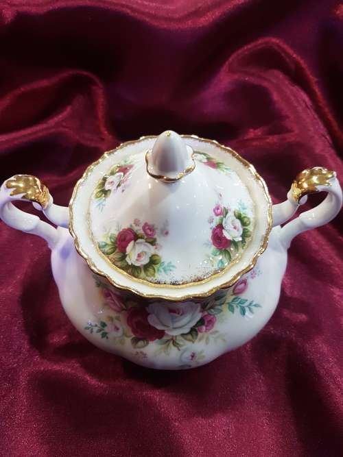 Royal Albert Celebration Sucrier