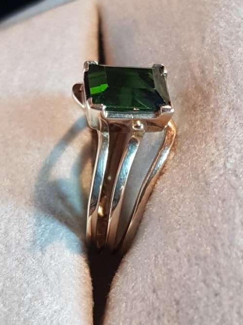 Green Tourmaline 9ct Gold Ring