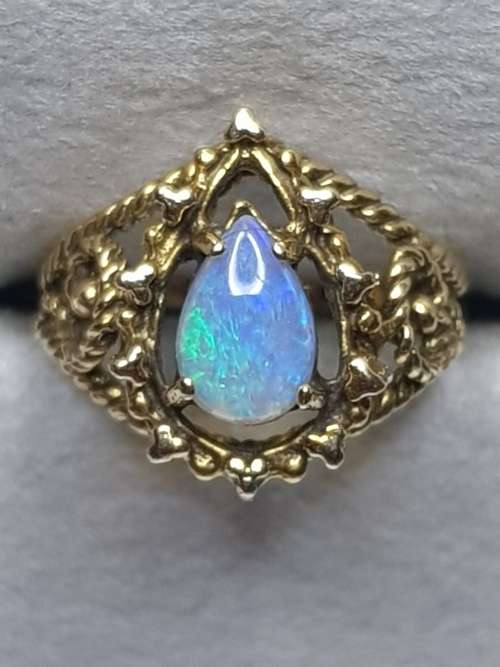 Australian Crystal Opal 14ct Gold Ring