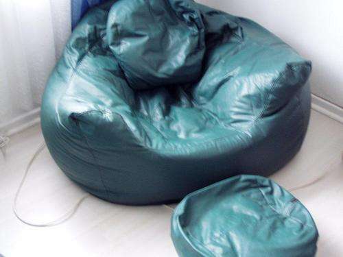 GREEN BEAN BAG WITH HEAD REST AND FOOT STOOL