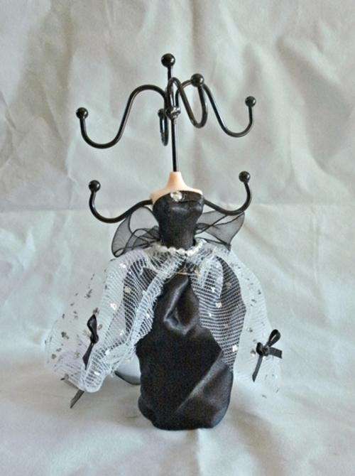 Elegant Mannequin - Jewelry Organizer / Display