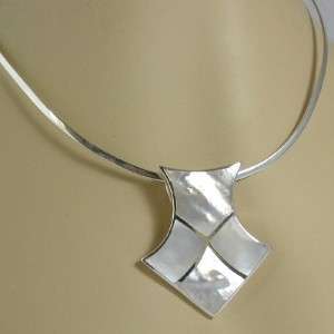 .925 Sterling & MOP Pendant + .925 SS Colar