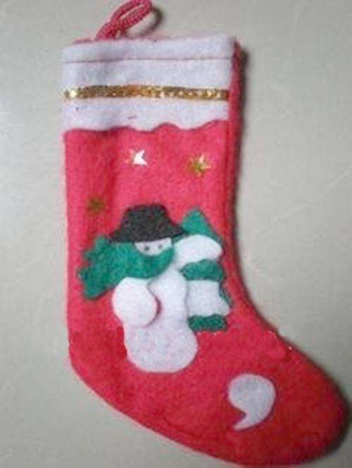 SO CUTE!!  MINI CHRISTMAS STOCKINGS - PERFECT FOR HANGING CANDY ON YOUR TREE!