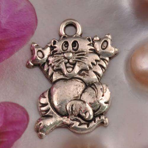 Tibet Silver - Happy Cat - 14 x 17 mm