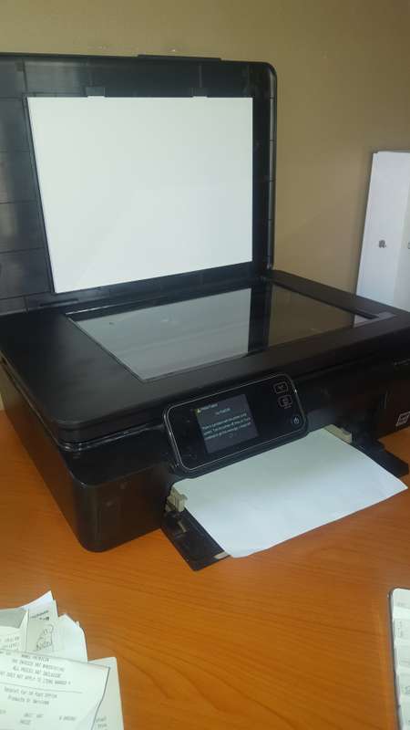 HP -ALL IN ONE - DESK JET 5525 ( not working - has error message )