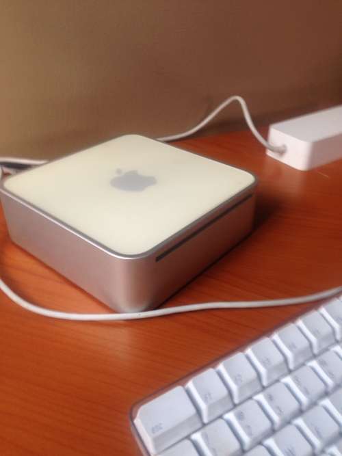 APPLE MAC - mini DESK top computer ( Classic ) Fully functional -