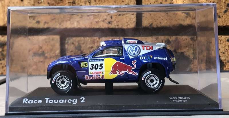 Volkswagen Touareg 2, 2006 Dakar Rally (#305, Giniel De Villiers & Tina Thorner)