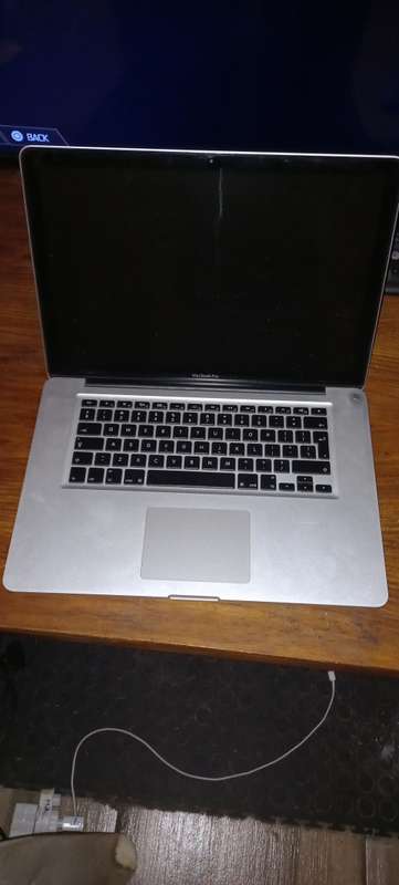 ---READ DESCRIPTION--Macbook pro for Spares