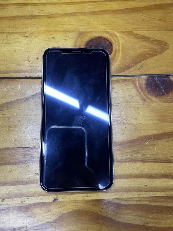 Iphone X (No FaceID)