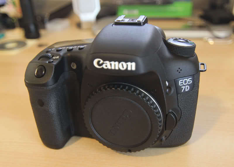Canon 7D (Body Only) plus 2x CF Cards in Immaculate Condition!!!