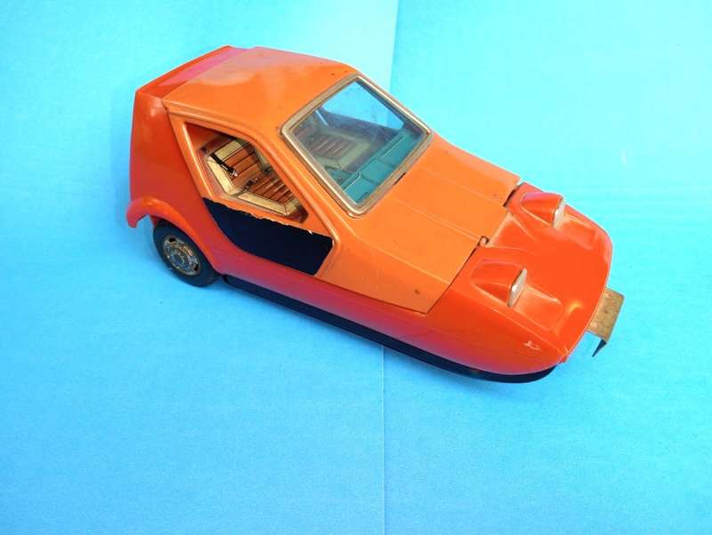 Bandai Bond Bug Tin Toy