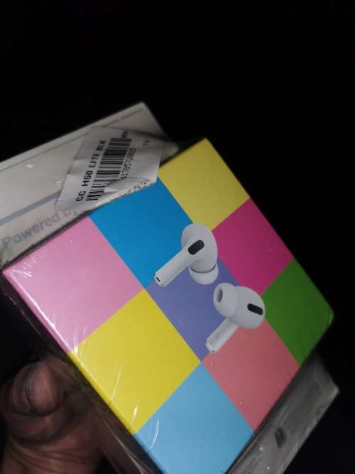 Hisense H50lite Infinity + earpods