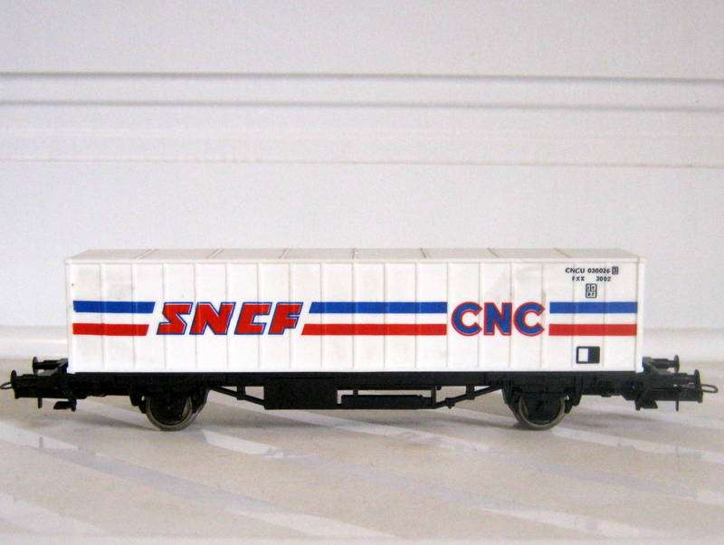 Lima - SNCF Rear Door Container Van - HO