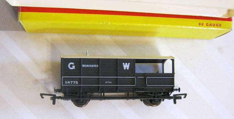 Hornby  -R6077 GWR 20T Brake Van - OO