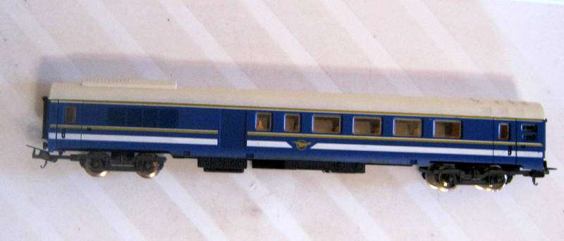 No1 - Lima - Blue Train Composite Coach - HO