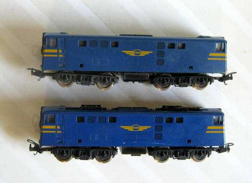 Quick Auction - Railroom Clearout! -Lima - Blue Train - Power Unit and Dummy -HO