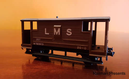 Bachmann Morcambe & Heysham (4-6-0) LMS Loco & Tender 1-76 plus 4 x Coaches (Job Lot)