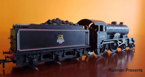 Hornby BR 'Yorkshire 62700' (2-4-0) Loco & Tender, Plus 6 x Vintage Tankers OO Gauge