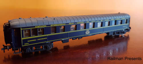 2 x Rivarossi Pullman Coaches (Job Lot)