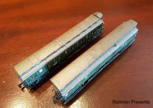 2 x DB Clerestory Type Coaches (Job Lot)