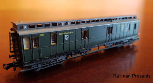 2 x DB Clerestory Type Coaches (Job Lot)
