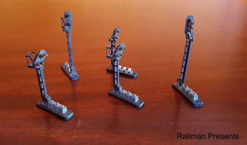RAILROOM CLEAROUT - Coloured Light Signals (Job Lot)