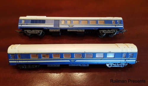 Lima Blue Train Coaches - HO Scale (Job Lot)