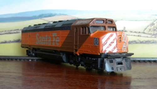 HO SCALE  Lima Sante Fe Diesel Loco