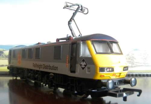 Hornby BR Bo_BO Electric Loco Class 90- In Box  - Bargain!!