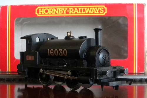 Hornby  0-4-0 ST Class OF Loco- As New  In Box  - Bargain!!