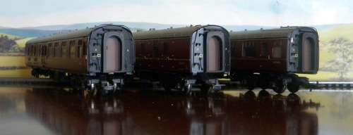 JOB LOT Bachmann Maroon Coaches
