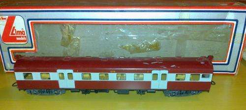 Quick Auction!!!!!!!!  Lima -SAR Suburban 1st Class Carriage 12178 - HO/OO