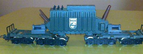 Quick Auction!!!!!!!!  Lima - 4 Bogey Transformer Carrier - HO/OO