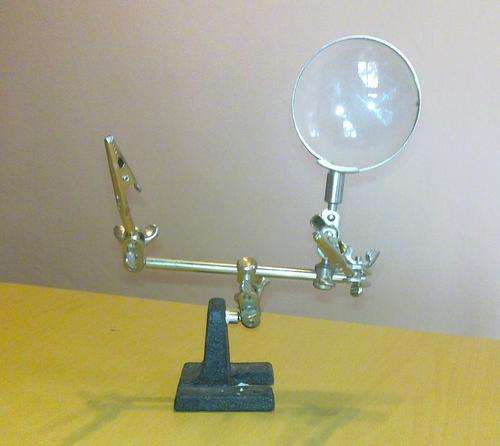 RAILROOM CLEAROUT!!  Helping Hand Magnifying Tool