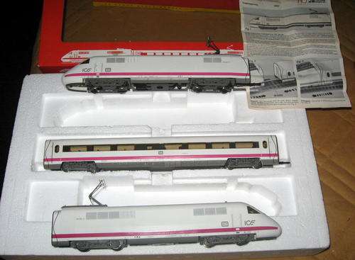 Rare! - Fleischman ICE -DB German HST Train Set PLUS 2 Extra Carriages - HO/ OO