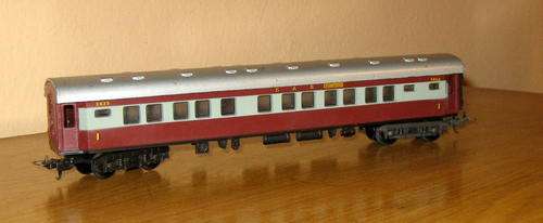 Quick Auction!! Lima - Trans Karoo 1st Class Carriage  - HO/ OO