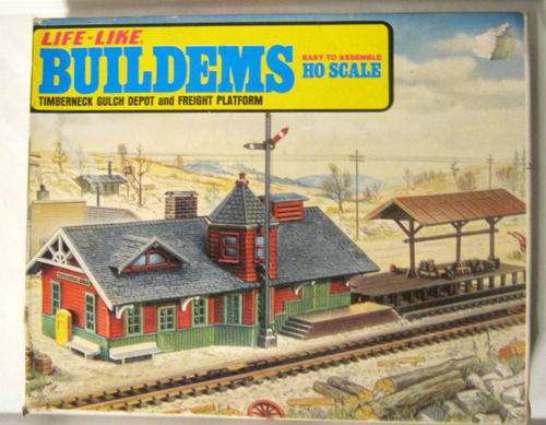LifeLike Buildems- Timberneck Gulch Depot and Freight Platform - HO