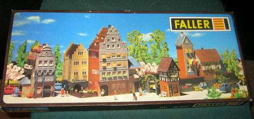 Faller - Old Town Quarter Kit no B924 - HO