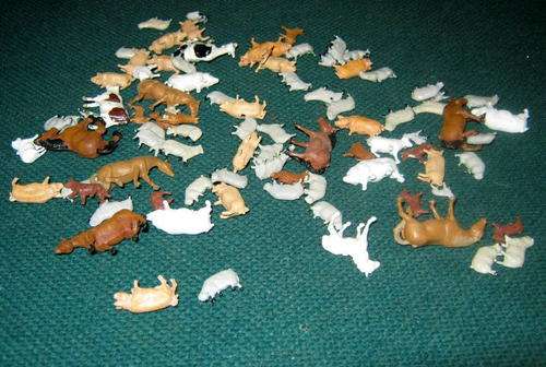 Quick Auction!!!! Job Lot - Farm Animals - 60+ pieces -HO/OO