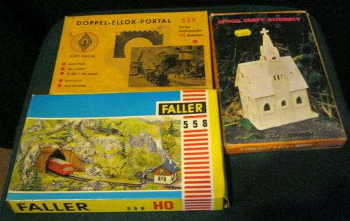 Quick Auction!!!!   Job Lot - Bridge Portals x 2 and Wooden Church Kit - HO/OO