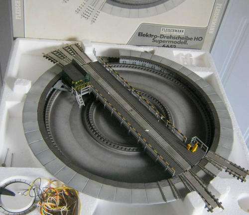 Fleischmann- Electrically Driven  Turntable- No 6652  - HO