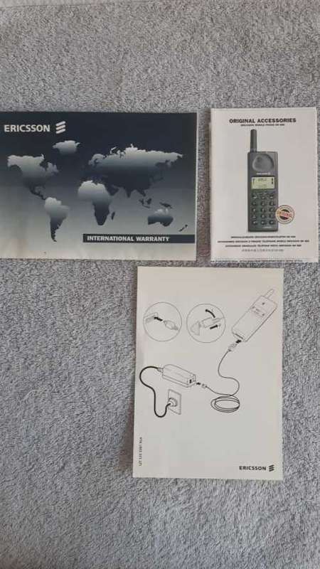 Ericsson gh688 Original GSM 1997 Single and Accessories Box Complete Bargain