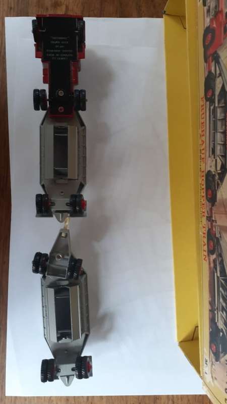 Matchbox Major Pack M-4 Fruehauf Hopper Train in Original Box!
