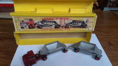 Matchbox Major Pack M-4 Fruehauf Hopper Train in Original Box!